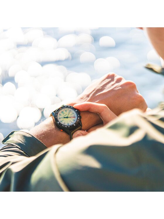 Timex Часовник Timex Tide-Temp-Compass 43mm Eco-Friendly Strap TW2V21800 Черен
