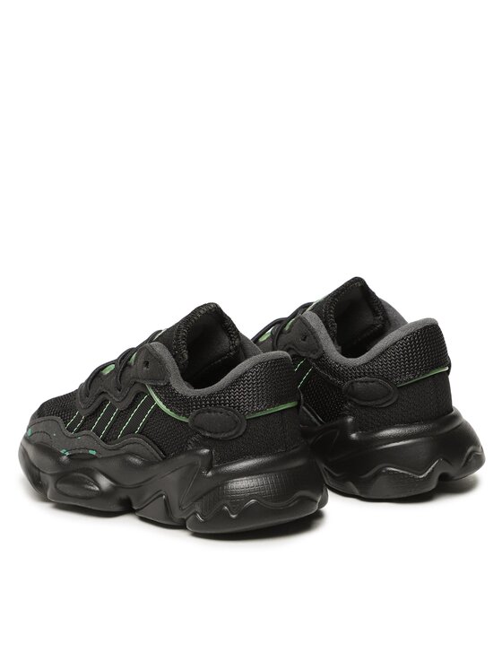 adidas Снікерcи adidas OZWEEGO Shoes HR0242 Чорний
