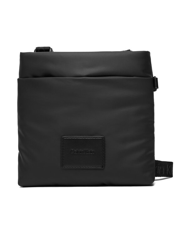 Calvin Klein Ľadvinka Calvin Klein Puffer Utility Flatpack LV04D3224G Čierna