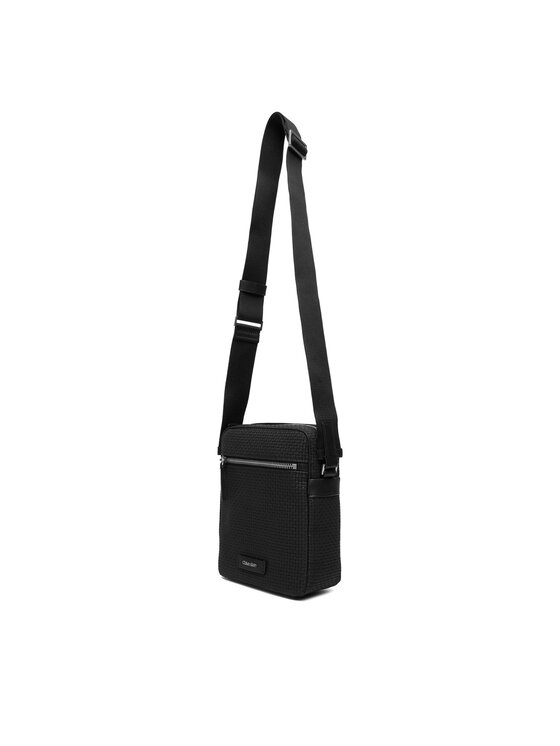 Calvin Klein Geantă crossover Calvin Klein Embossed Woven Reporter LV04D3208G Negru