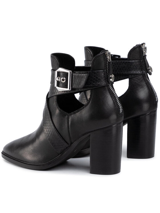 Steve Madden Ботильйони Steve Madden Jizz SM11000835-03001-001 Чорний