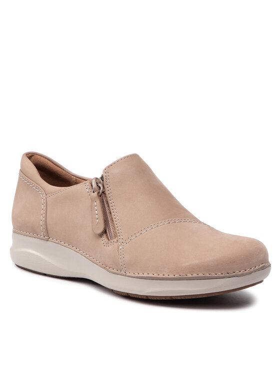 Clarks Κλειστά παπούτσια Clarks Appley Zip 261660074 Μπεζ