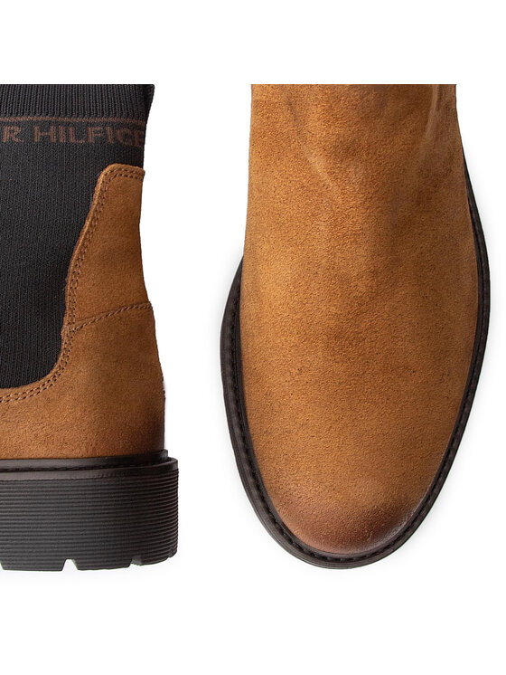 Tommy Hilfiger Bokacsizma Tommy Hilfiger Suede Cleated Chelsea Boot FM0FM02532 Barna