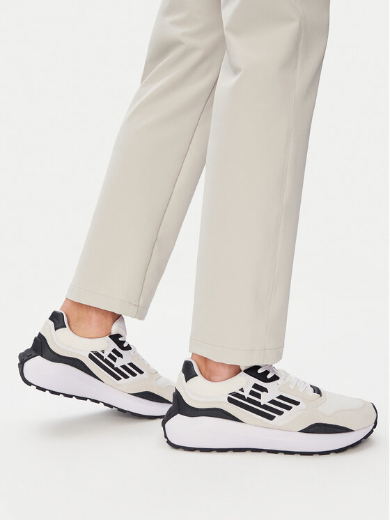 EA7 Emporio Armani Sneakersy EA7 Emporio Armani 7X000657 AF23110 MZ021 Biały