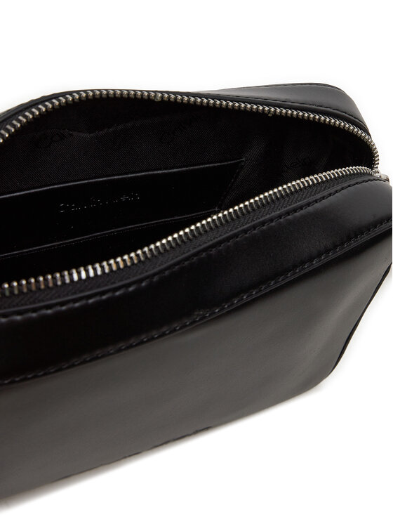 Calvin Klein Rankinė Calvin Klein K60K612555 Juoda
