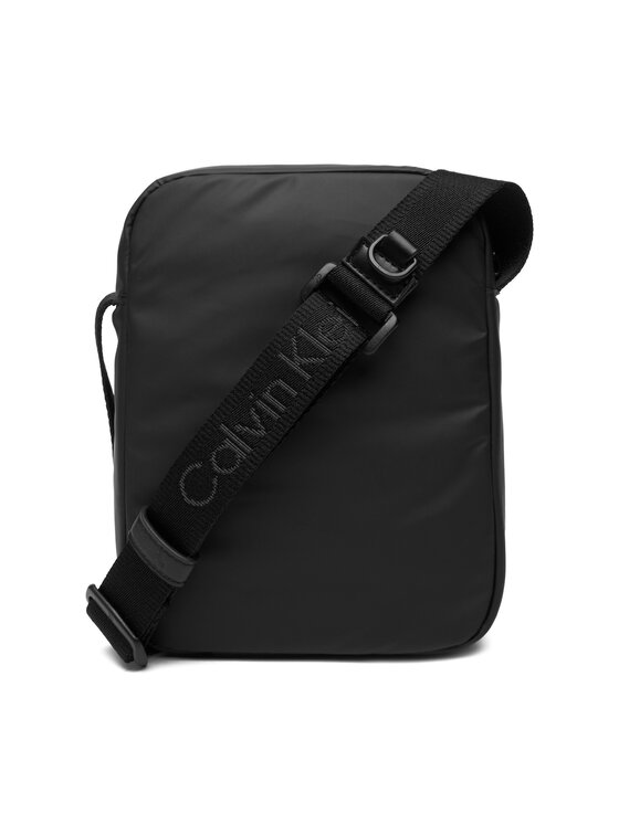 Calvin Klein Geantă crossover Calvin Klein Puffer Utility Reporter LV04D3200G Negru