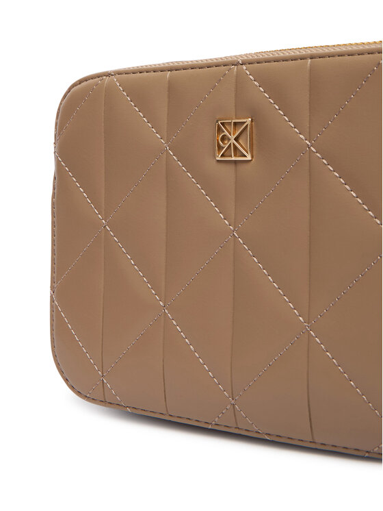 Calvin Klein Kabelka Calvin Klein Quilted Camera Bag LV04F3328G Béžová