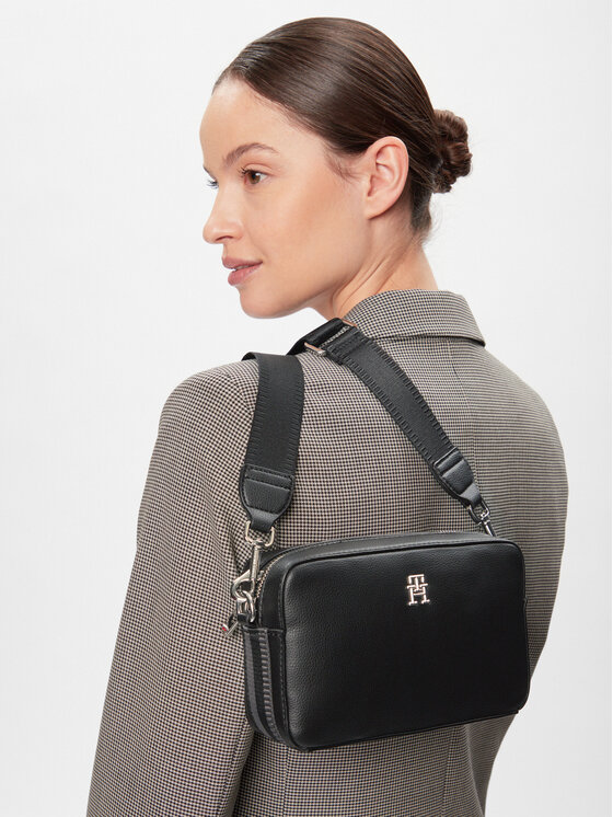 Tommy Hilfiger Torebka Tommy Hilfiger Th Essential Sc Camera Bag AW0AW15724 Czarny