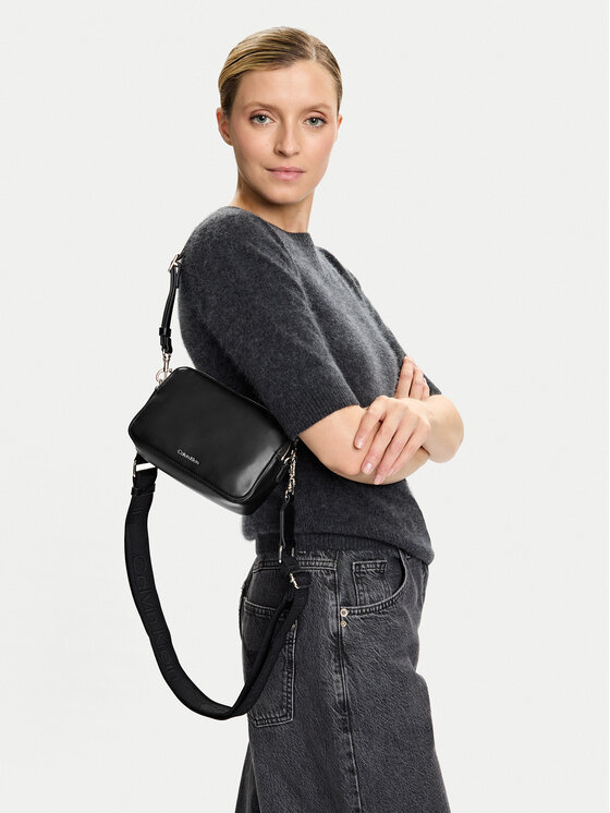 Calvin Klein Torebka Calvin Klein Webbing Double Strap Camera Bag LV04F3165G Czarny