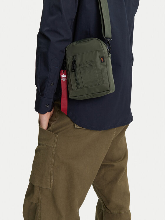 Alpha Industries Плоска сумка Alpha Industries Crew Carry Bag 196924 Зелений