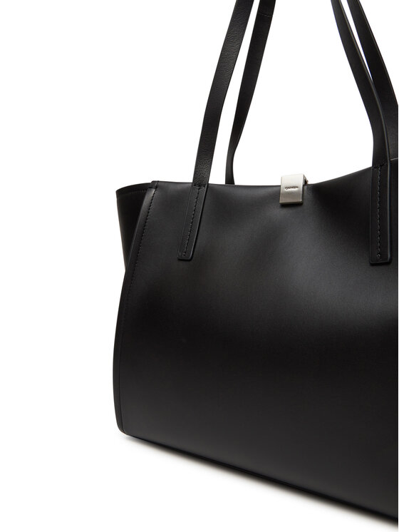 Calvin Klein Kabelka Calvin Klein Ck Narrate Shopper K60K612988 Čierna