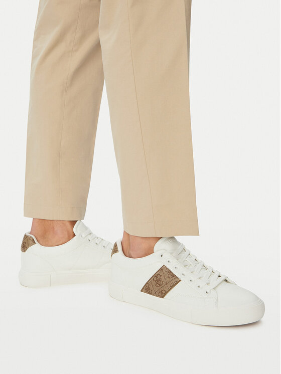 Guess Sneakersy Guess FMTCRI FAL12 Biały
