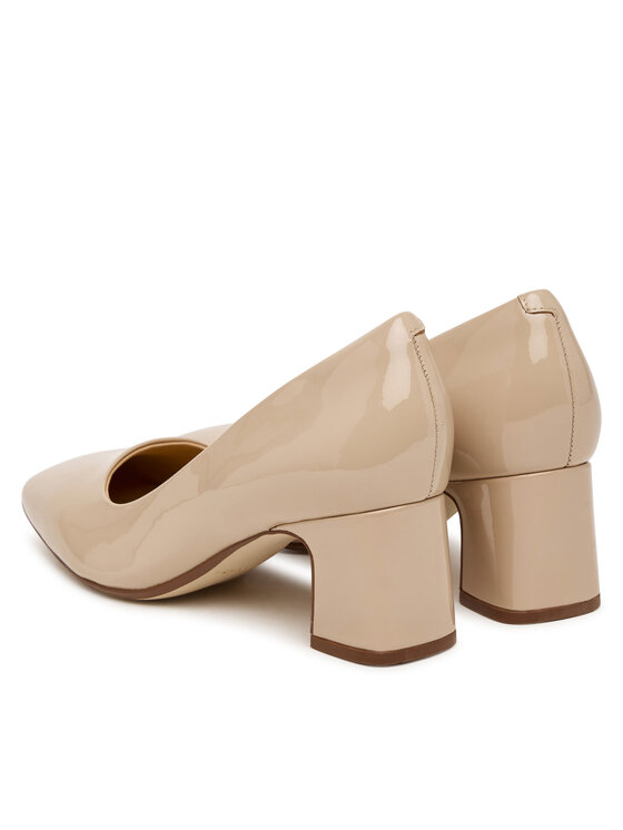 Clarks Туфлі Clarks Fernie Court 26183034 Світло-бежевий