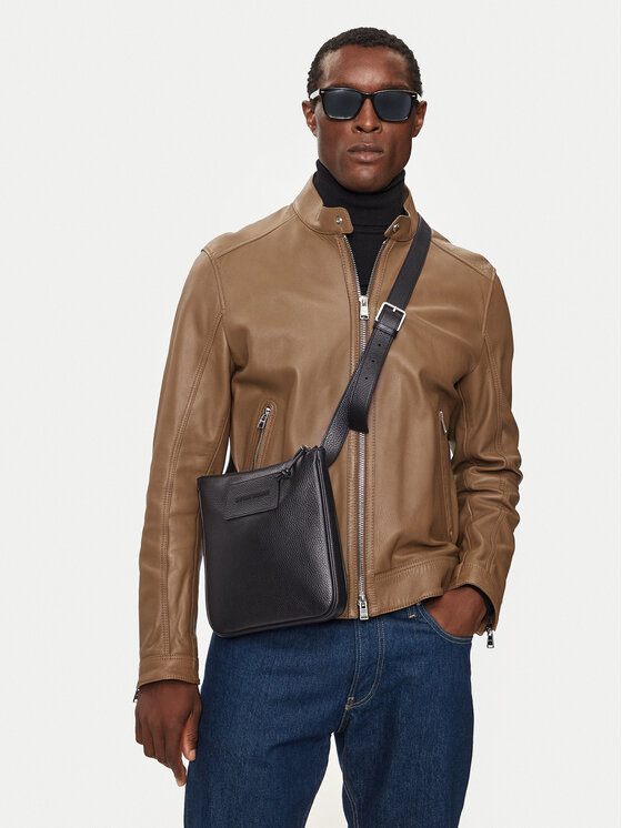 Emporio Armani Плоска сумка Emporio Armani Y4M252 Y068E 80001 Чорний