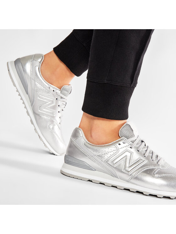 New Balance Sneakersy New Balance WL996ALS Strieborná