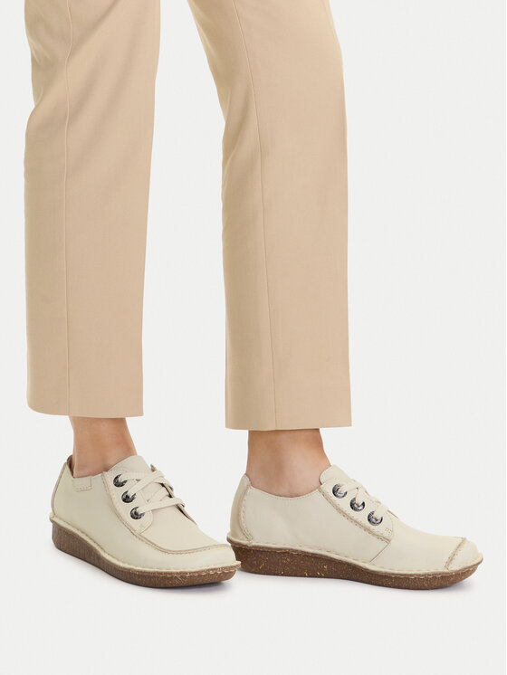 Clarks Poltopánky Clarks Funny Dream 26181433 Écru