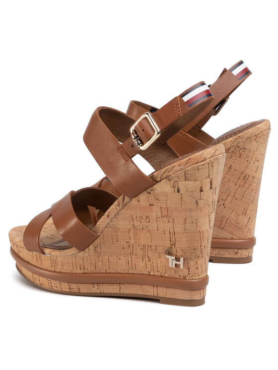 Tommy Hilfiger Sandały Tommy Hilfiger Corporate Leather Wadge Sandal FW0FW04734 Brązowy