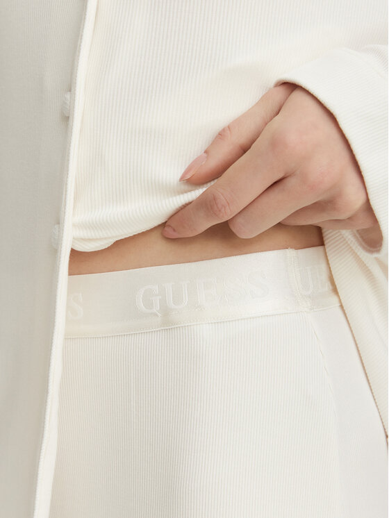 Guess Guess Pijama O6BX04 K5041 Blanco Regular Fit