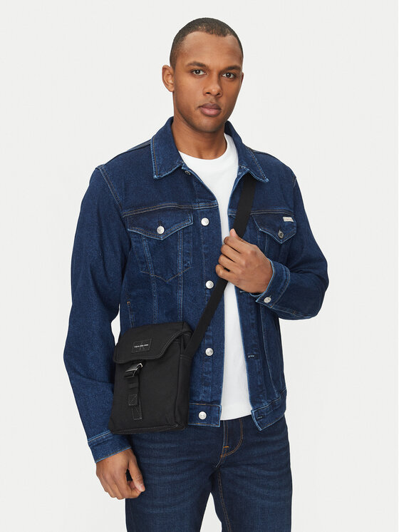 Calvin Klein Jeans Geantă crossover Calvin Klein Jeans Workwear Ut Flap Reporter 18 LV04G3025G Negru