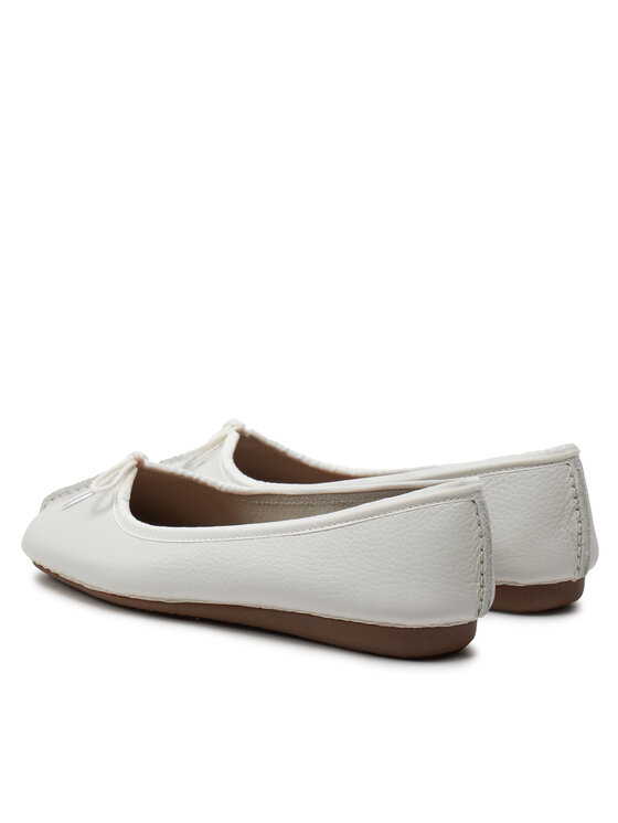 Clarks Балетки Clarks Freckle Ice 203544554 Білий