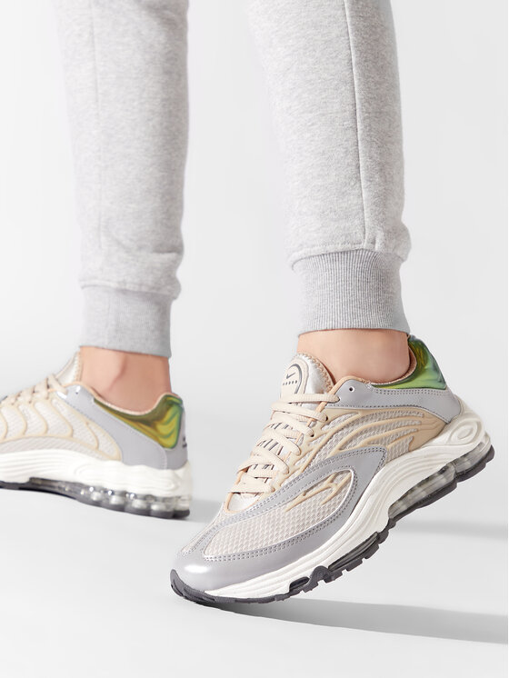Nike Снікерcи Nike Air Tuned Max DC9391 200 Бежевий