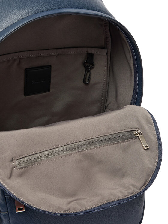 Calvin Klein Putni ruksak Calvin Klein Raised Round Backpack LV04D3155G Tamnoplava