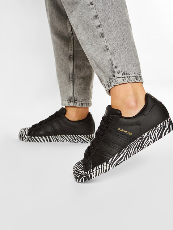 adidas Snīkeri adidas Superstar W FV3448 Melns