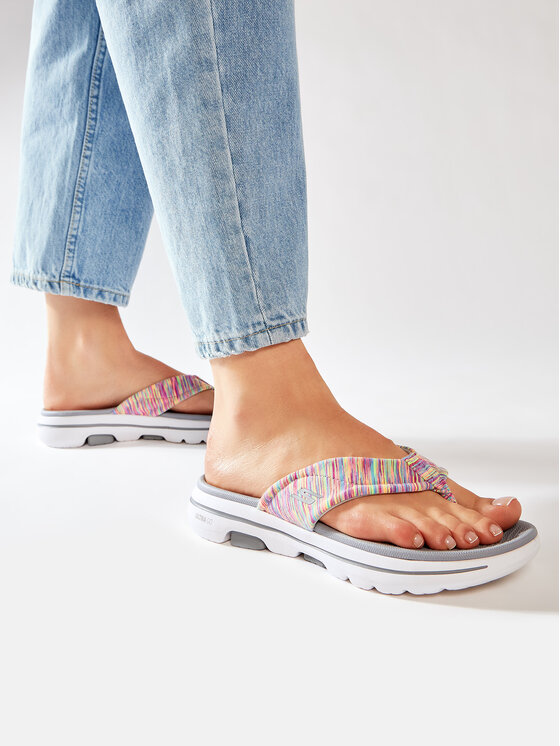 Skechers Žabky Skechers Go Walk 5 140087/GMLT Sivá