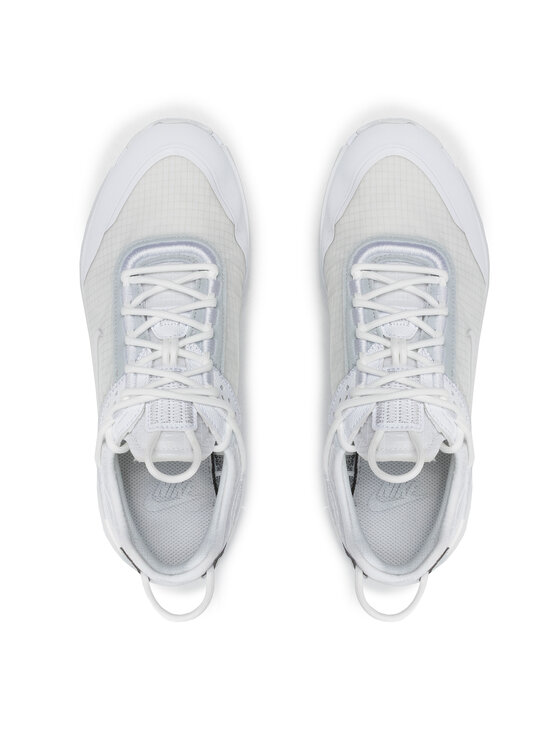 nike react live white on feet