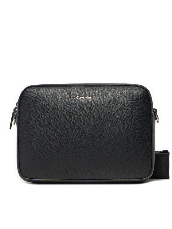 Calvin Klein Torbica Calvin Klein Ck Must Small Camera Bag_Caviar K60K613084 Crna