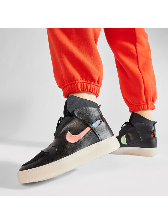 nike vandalised noir