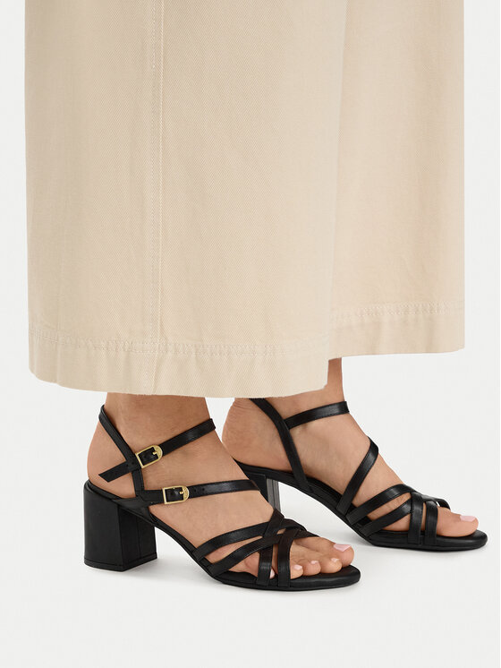 Clarks Sandales Clarks Ezoria Strap 26185893 Melns