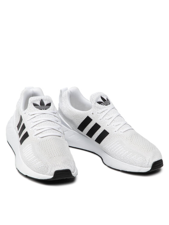adidas Снікерcи adidas Swift Run 22 GY3047 Сірий