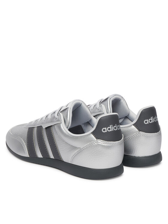adidas Снікерcи adidas Barreda Lo HQ7384 Срібний