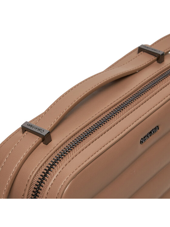 Calvin Klein Kabelka Calvin Klein Line Quilt Camera Bag K60K612114 Hnědá