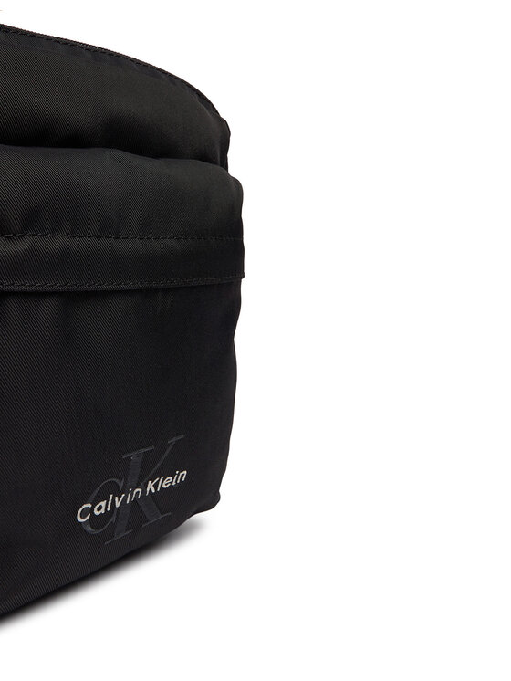 Calvin Klein Crossover torbica Calvin Klein Bold Reporter LV04D3421G Crna