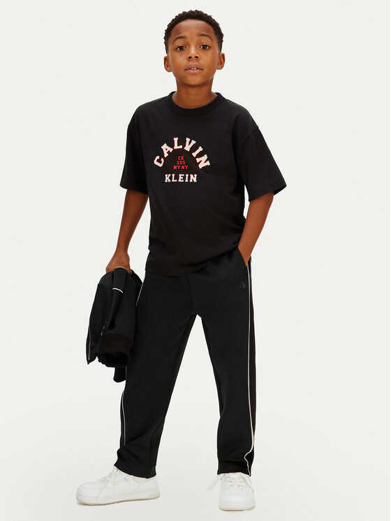 Calvin Klein Jeans Calvin Klein Jeans Camiseta Varsity Graphic IB0IB02637 Negro Regular Fit