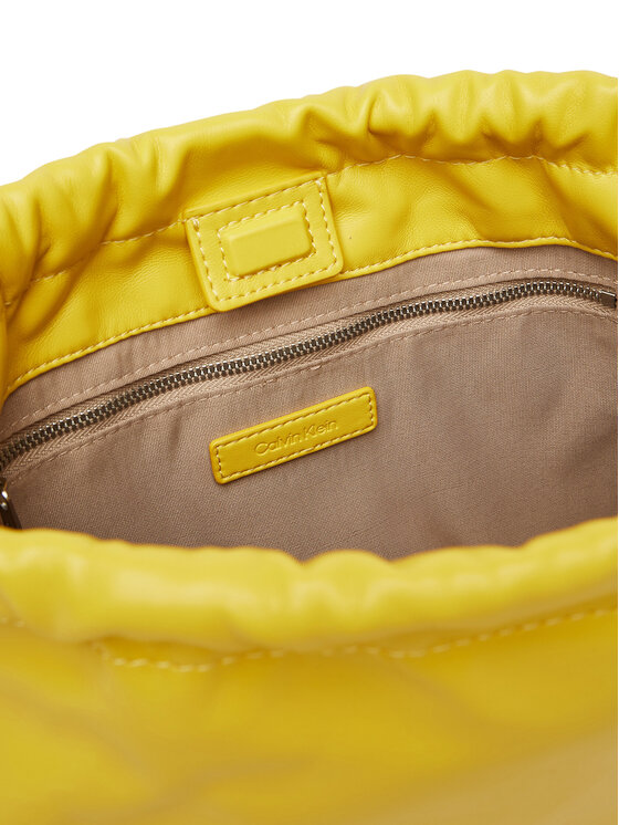 Calvin Klein Jeans Soma Calvin Klein Jeans Drawstring Crossbody26 LV04K3060G Dzeltens