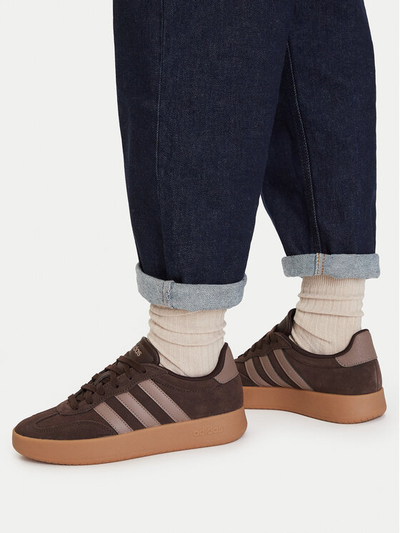 adidas Sneakersy adidas Barreda Shoes KK2282 Brązowy