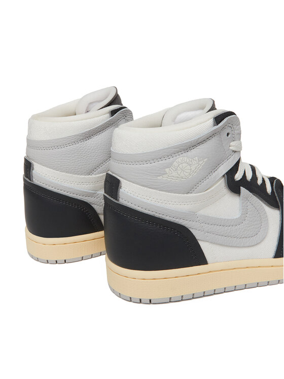 Nike Sneakersy Nike Air Jordan 1 Mm High FB9891 001 Sivá