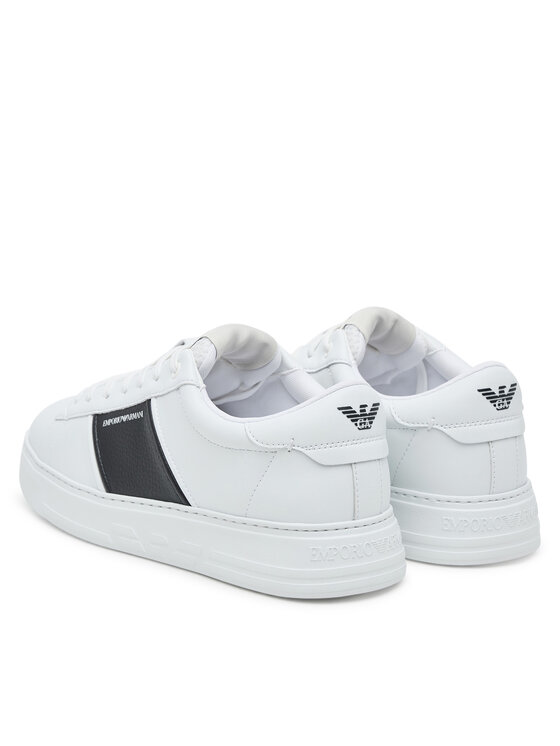 Emporio Armani Сникърси Emporio Armani EM003701 AF18017 MZ309 Бял