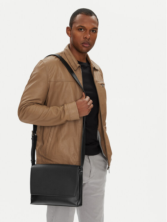 Calvin Klein Válltáska Calvin Klein Micro Pebble Messenger 27 LV04D3034G Fekete
