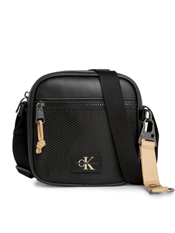 Calvin Klein Jeans Torbica za okrog pasu Calvin Klein Jeans Tagged Square Camera Bag18 K50K511779 Črna