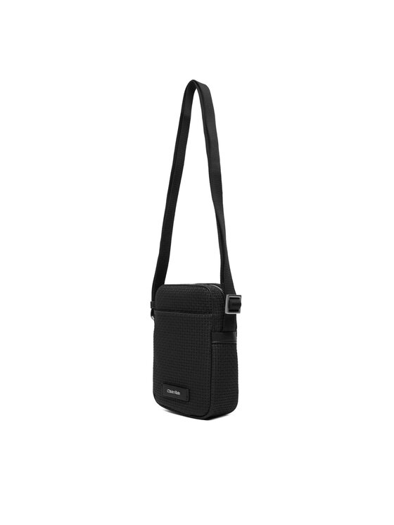 Calvin Klein Мъжка чантичка Calvin Klein Embossed Woven Slim Reporter LV04D3221G Черен