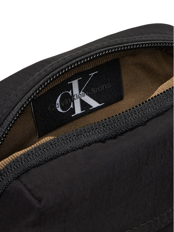Calvin Klein Jeans Geantă crossover Calvin Klein Jeans Metro Nylon Reporter Bag LV04G3089G Negru