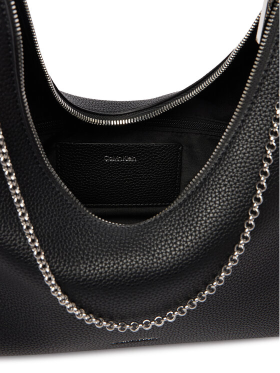 Calvin Klein Дамска чанта Calvin Klein Emblem Hw Pebble Shoulder Bag LV04F3495G Черен