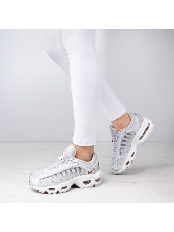 Nike Sneakersy Nike Air Max Tailwind IV CT3431 001 Srebrny