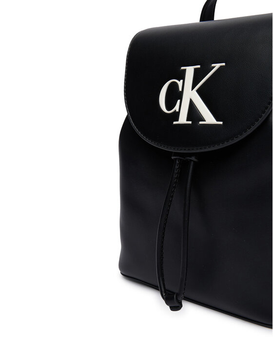 Calvin Klein Ruksak Calvin Klein Bold Ck Flap Mini Backpack LV04F3893G Čierna