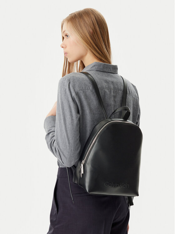 Calvin Klein Batoh Calvin Klein K60K613185 Černá