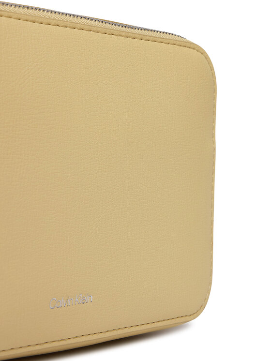 Calvin Klein Soma Calvin Klein Foil Logo Elongated Camera Bag LV04F3276G Dzeltens